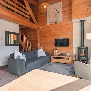 2 Bed Chalet, Sleeps 5 With Shared Pool - , Morzine France